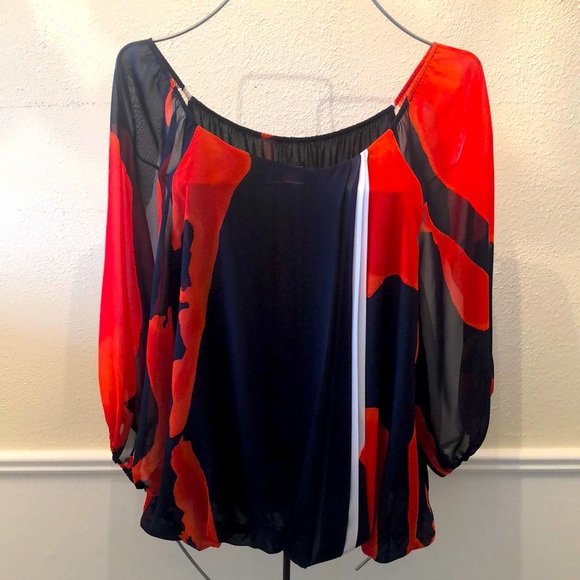 Vince Camuto Tops - Beautiful Vince Camuto blouse